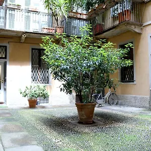 Apartment Historical Center Montenapoleone Loft, Milan